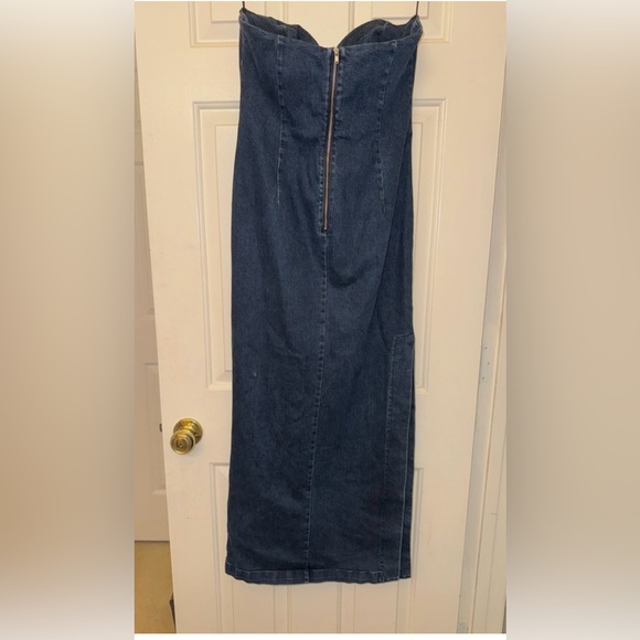 Bardot Eleni Strapless Denim Midi Dress – Dark Wash, Size 6 NWOT - Picture 11 of 12